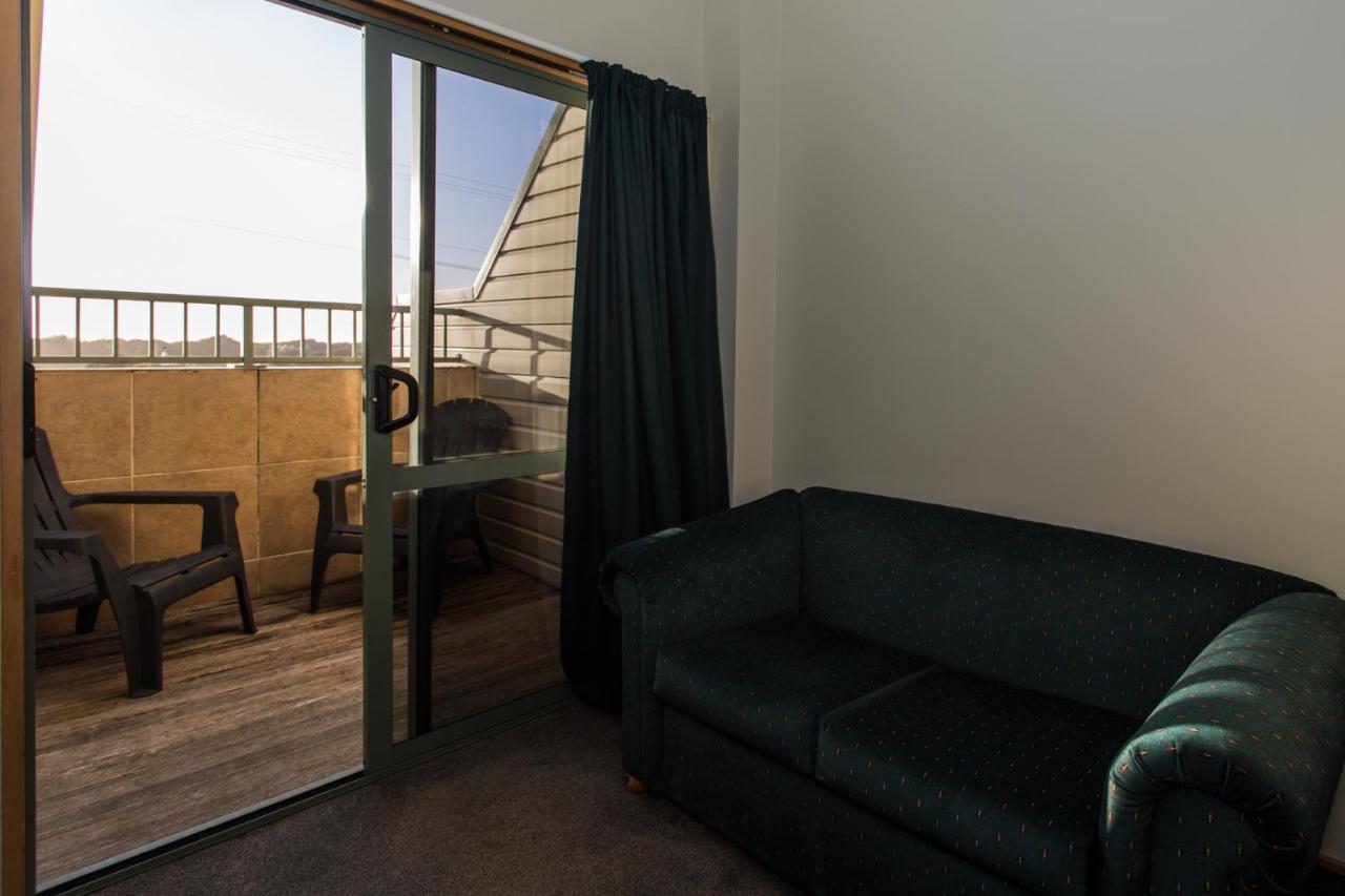 Haast Beach Motel Экстерьер фото